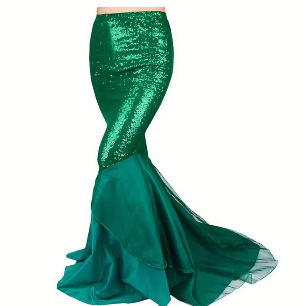 ✨ Sequin Mermaid Tail Costume – Size Small ✨